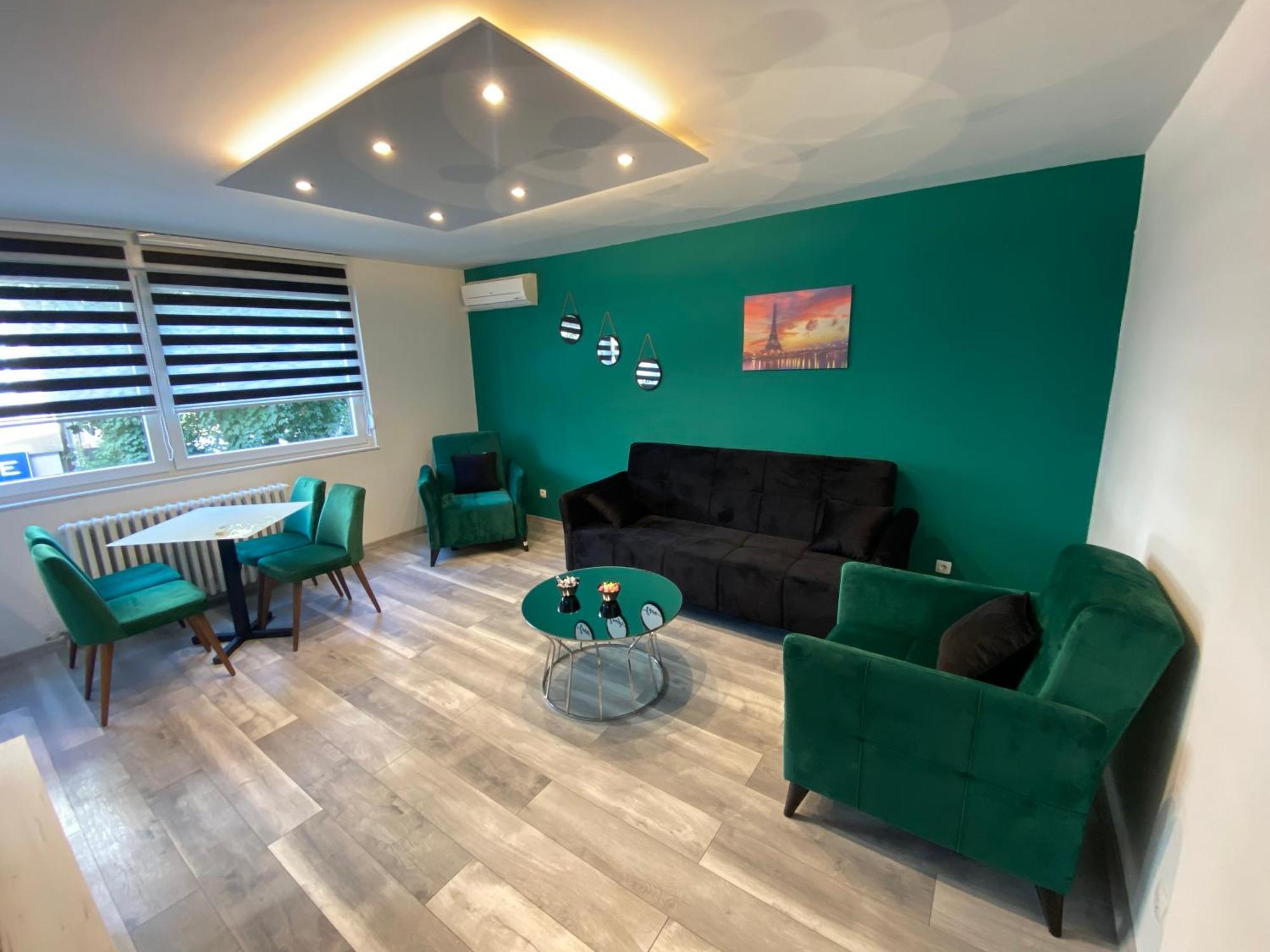 Apartman Omar Stan Na Dan Besplatan Parking SJJ Exterior foto