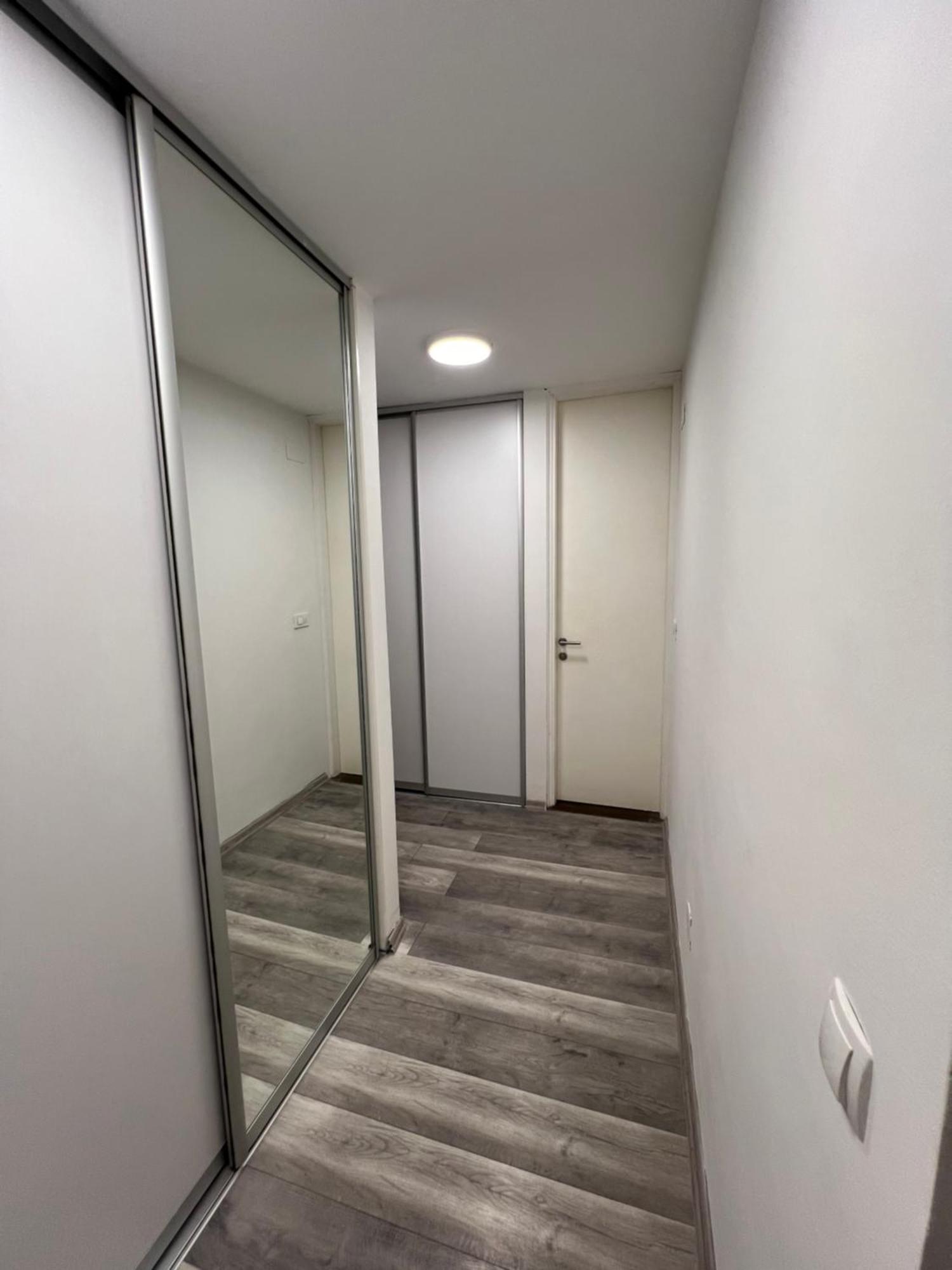 Apartman Omar Stan Na Dan Besplatan Parking SJJ Exterior foto